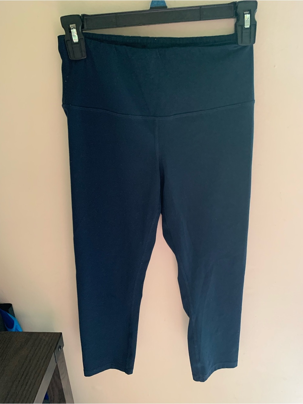 Yogalicious Black Cropped High-Waist Leggings